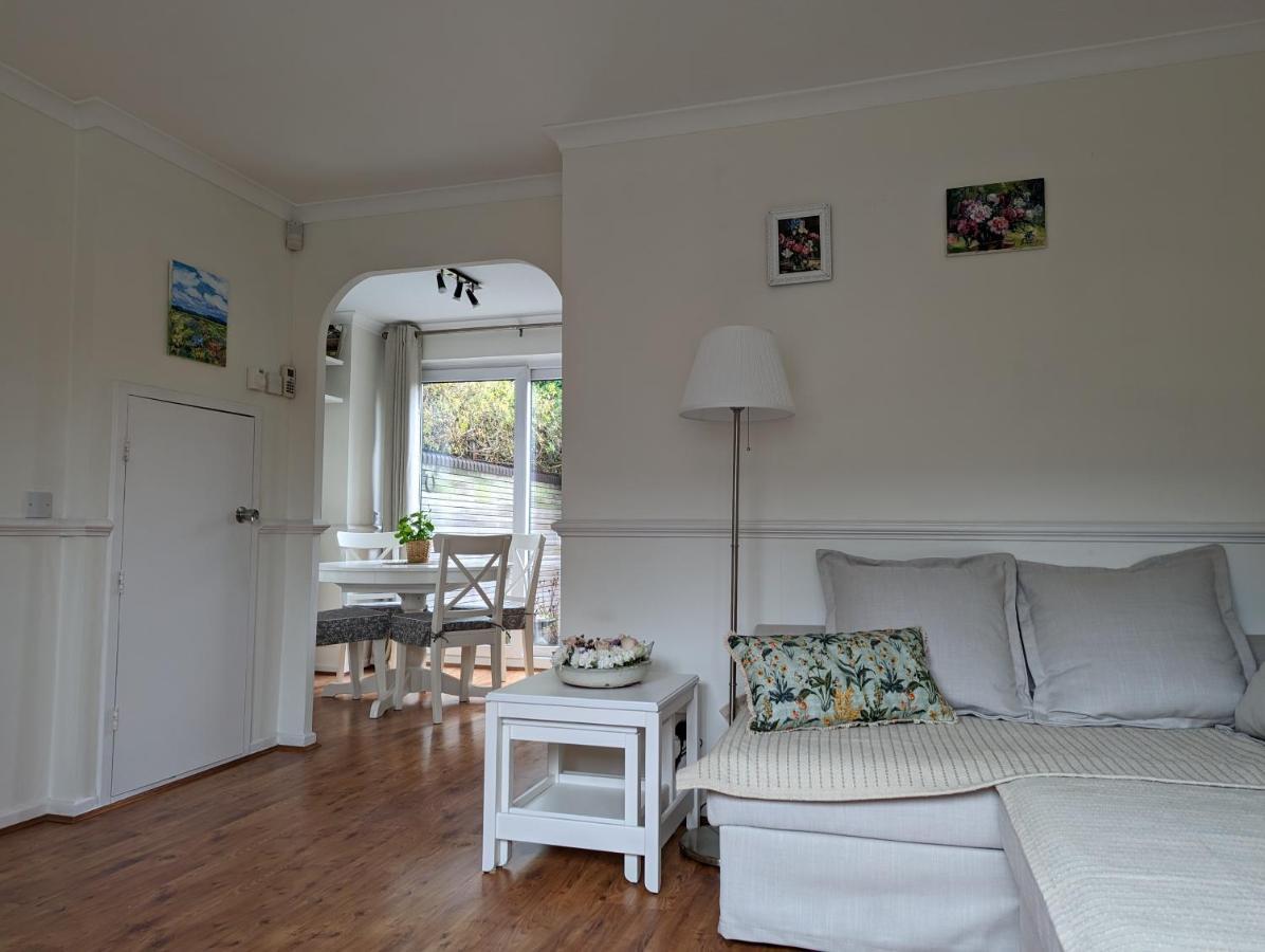 Cosy House With A Garden Villa London Exterior photo